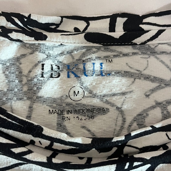 IBKUL Womens Black White Abstract Mesh Panel Long Sleeve Top Size M Pickleball - Picture 6 of 10